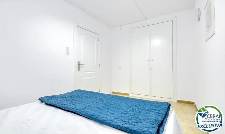 2 bedroom Apartment for sale in Empuriabrava - € 134,000 (Ref: 9192247)