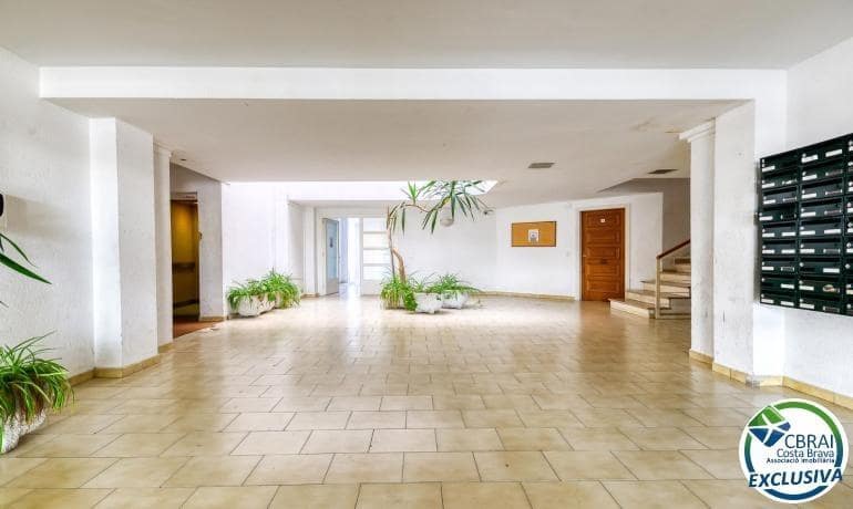 2 bedroom Apartment for sale in Empuriabrava - € 134,000 (Ref: 9192247)