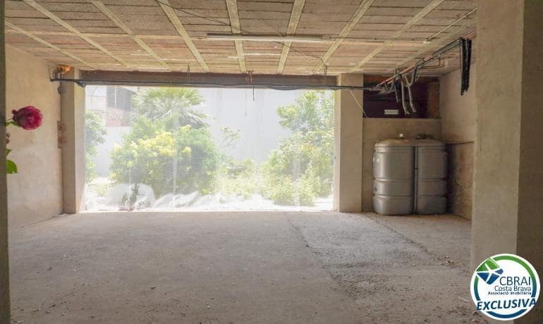 4 Zimmer Haus zu verkaufen in Vila-sacra mit Garage - 280.000 € (Ref: 9215349)