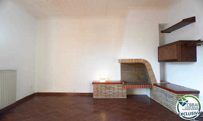 4 Zimmer Haus zu verkaufen in Vila-sacra mit Garage - 280.000 € (Ref: 9215349)