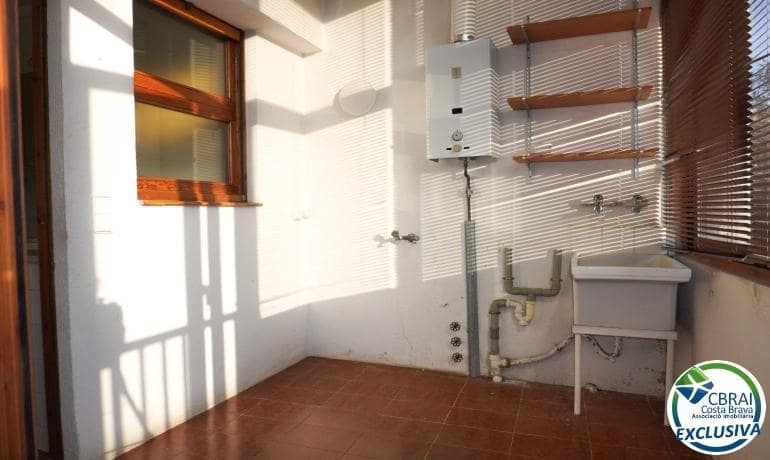 4 Zimmer Haus zu verkaufen in Vila-sacra mit Garage - 280.000 € (Ref: 9215349)