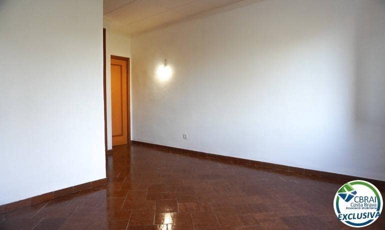 4 Zimmer Haus zu verkaufen in Vila-sacra mit Garage - 280.000 € (Ref: 9215349)