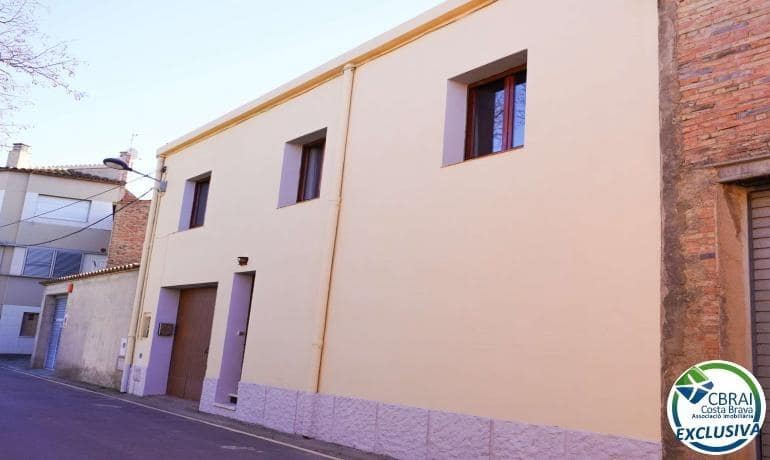 4 Zimmer Haus zu verkaufen in Vila-sacra mit Garage - 280.000 € (Ref: 9215349)