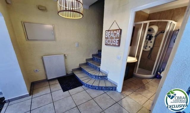 3 soveværelse Villa til salg i Empuriabrava, Castelló d'Empúries med swimmingpool - € 695.000 (Ref: 9215350)