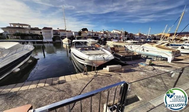 3 soveværelse Villa til salg i Empuriabrava, Castelló d'Empúries med swimmingpool - € 695.000 (Ref: 9215350)