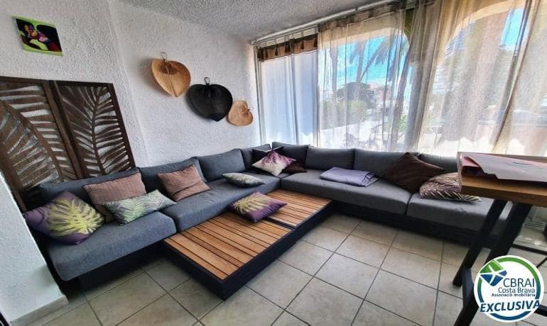 Chalet de 3 habitaciones en Empuriabrava en venta con piscina - 599.000 € (Ref: 9215350)