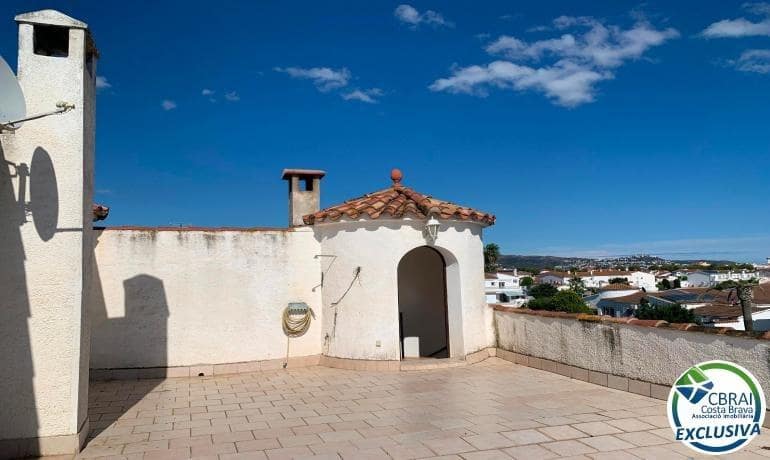 2 sypialnia Dom blizniak na sprzedaż w Empuriabrava - 299 000 € (Ref: 9215351)