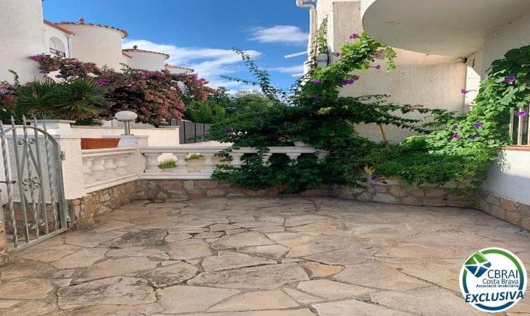 2 sypialnia Dom blizniak na sprzedaż w Empuriabrava - 299 000 € (Ref: 9215351)