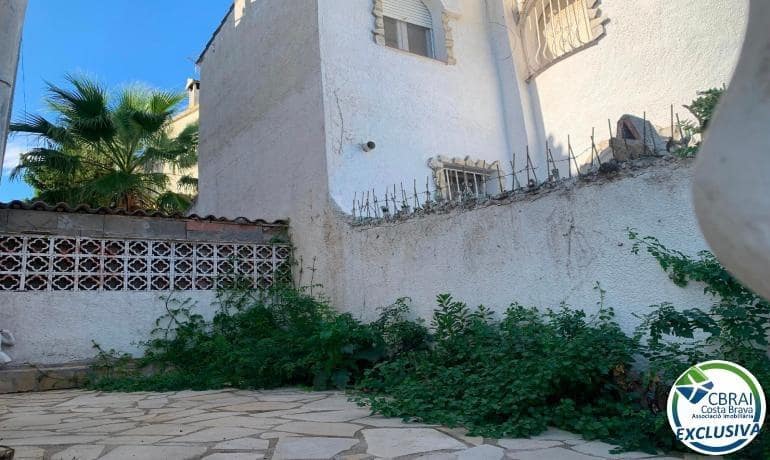 2 sypialnia Dom blizniak na sprzedaż w Empuriabrava - 299 000 € (Ref: 9215351)