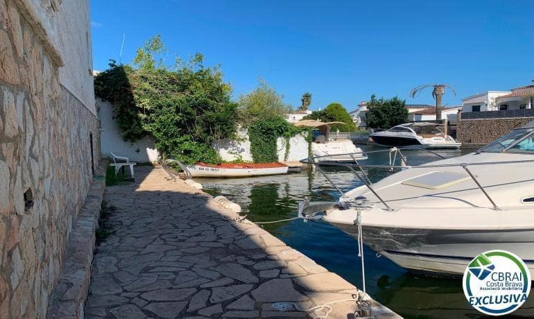 2 sypialnia Dom blizniak na sprzedaż w Empuriabrava - 299 000 € (Ref: 9215351)