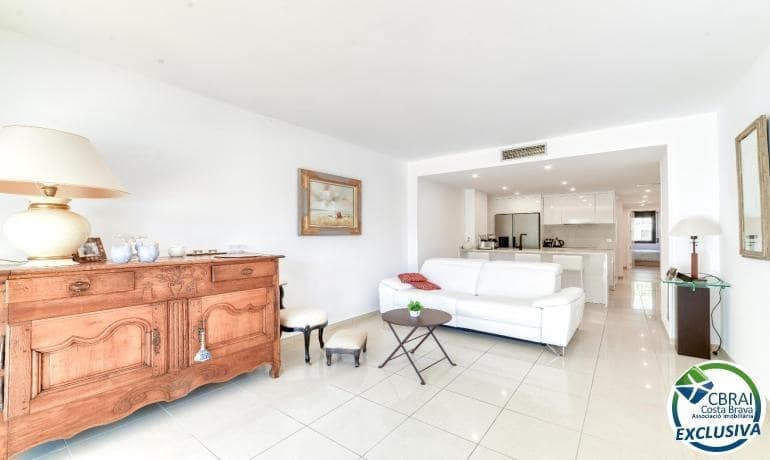 2 soveværelse Lejlighed til salg i Roses med swimmingpool - € 480.000 (Ref: 9272513)