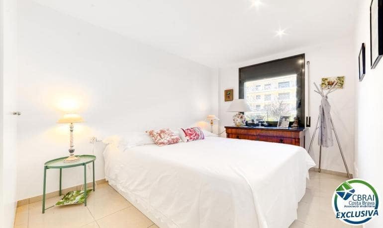 2 soveværelse Lejlighed til salg i Roses med swimmingpool - € 480.000 (Ref: 9272513)