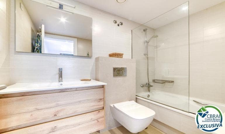 2 soveværelse Lejlighed til salg i Roses med swimmingpool - € 480.000 (Ref: 9272513)