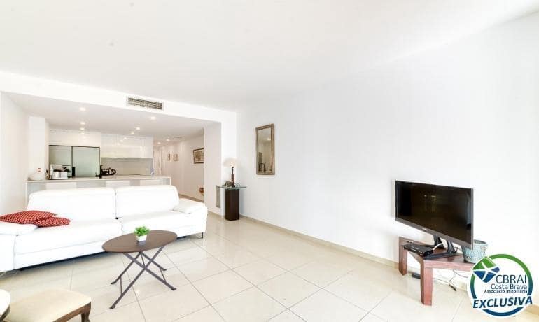 2 soveværelse Lejlighed til salg i Roses med swimmingpool - € 480.000 (Ref: 9272513)