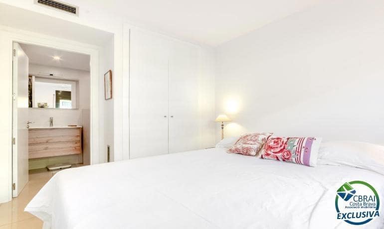 2 soveværelse Lejlighed til salg i Roses med swimmingpool - € 480.000 (Ref: 9272513)