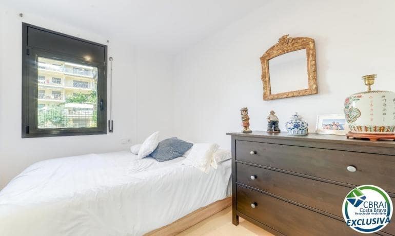 2 soveværelse Lejlighed til salg i Roses med swimmingpool - € 480.000 (Ref: 9272513)