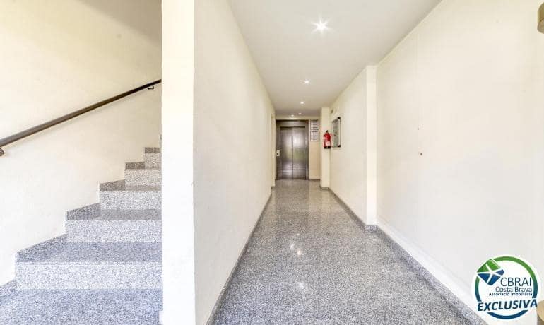 2 soveværelse Lejlighed til salg i Roses med swimmingpool - € 480.000 (Ref: 9272513)