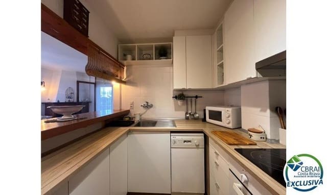 2 slaapkamer Appartement te koop in Empuriabrava, Castelló d'Empúries - € 180.000 (Ref: 9272515)