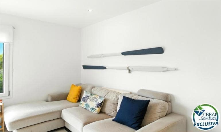 2 slaapkamer Appartement te koop in Empuriabrava met zwembad - € 225.000 (Ref: 9282109)