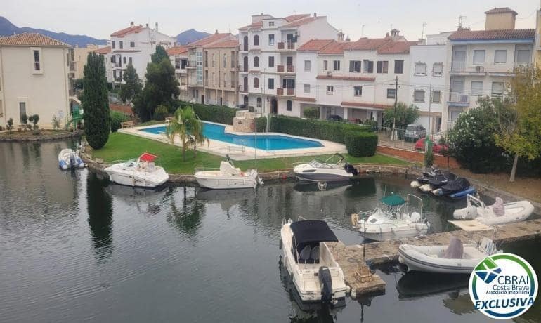 2 slaapkamer Appartement te koop in Empuriabrava met zwembad - € 225.000 (Ref: 9282109)