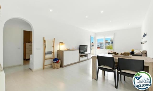 2 makuuhuone Huoneisto myytävänä paikassa Empuriabrava, Castelló d'Empúries mukana uima-altaan - 205 000 € (Ref: 9282109)