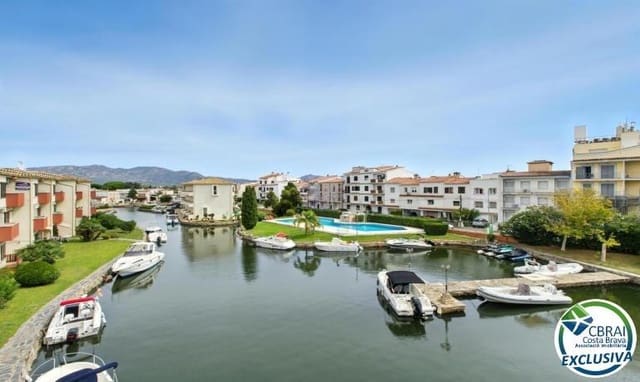 2 makuuhuone Huoneisto myytävänä paikassa Empuriabrava, Castelló d'Empúries mukana uima-altaan - 205 000 € (Ref: 9282109)