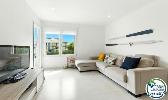2 makuuhuone Huoneisto myytävänä paikassa Empuriabrava, Castelló d'Empúries mukana uima-altaan - 205 000 € (Ref: 9282109)