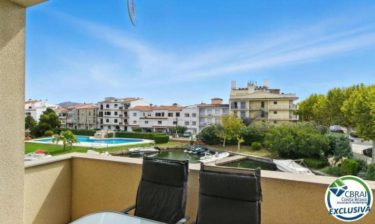 2 bedroom Apartment for sale in Empuriabrava with pool - € 205,000 (Ref: 9282109)