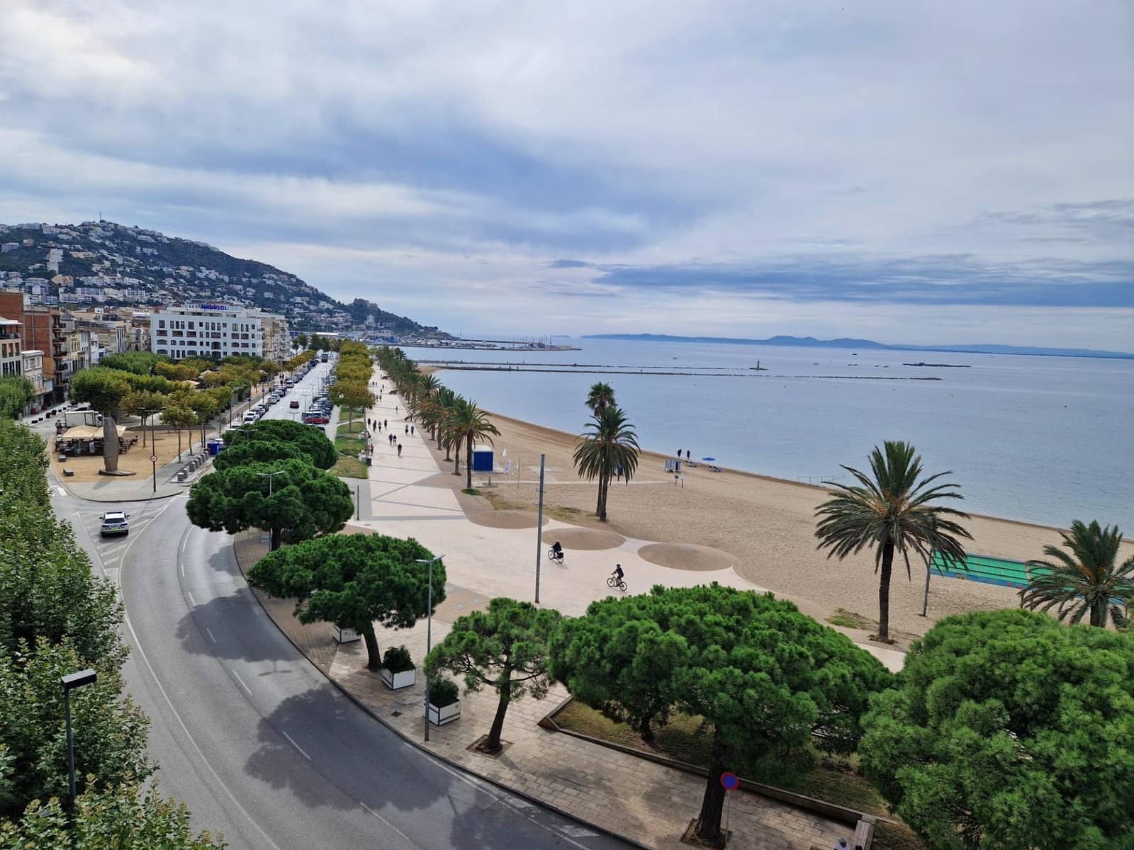 2 bedroom Penthouse for sale in Roses - € 580,000 (Ref: 9300988)