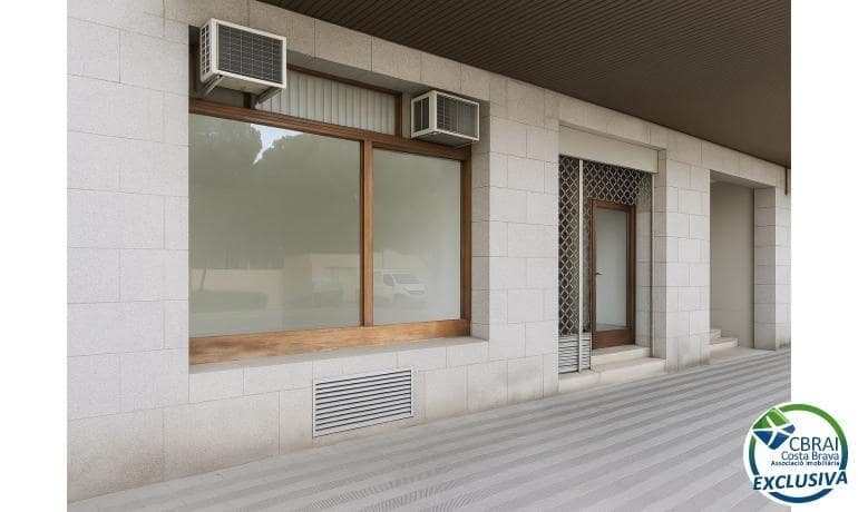 Commercial for sale in Figueres - € 75,000 (Ref: 9312789)