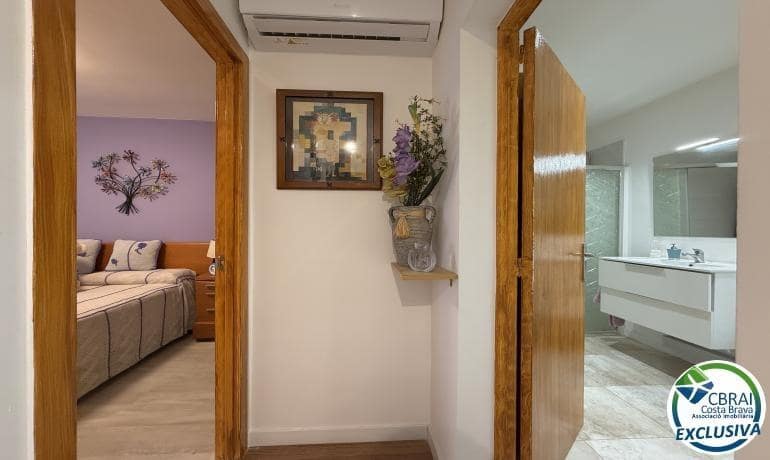 2 bedroom Apartment for sale in Roses - € 190,000 (Ref: 9321825)