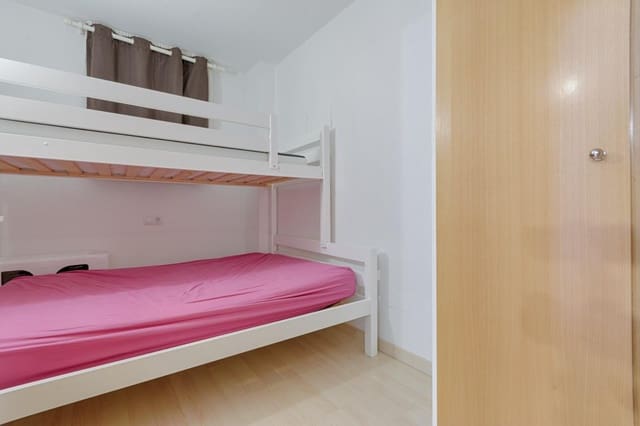 2 makuuhuone Huoneisto vuokrattavana paikassa Santa Margarida, Roses mukana uima-altaan - 812 € (Ref: 9326384)