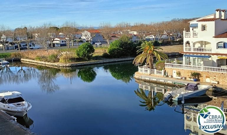 1 bedroom Apartment for sale in Empuriabrava - € 154,000 (Ref: 9330554)