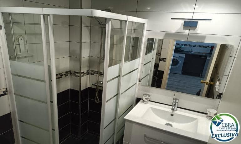 1 bedroom Apartment for sale in Empuriabrava - € 154,000 (Ref: 9330554)