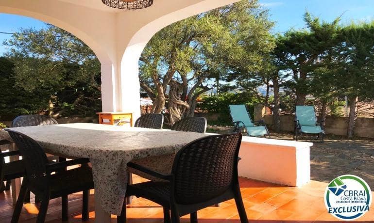 2 bedroom Apartment for sale in Roses - € 340,000 (Ref: 9330555)