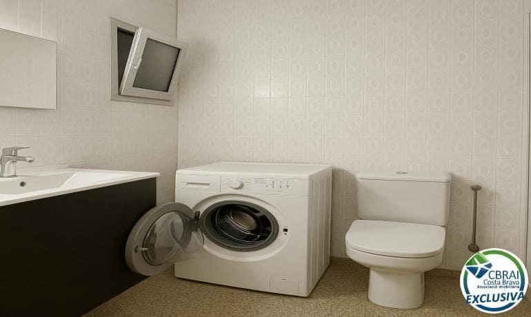 2 bedroom Apartment for sale in Empuriabrava - € 182,000 (Ref: 9334856)