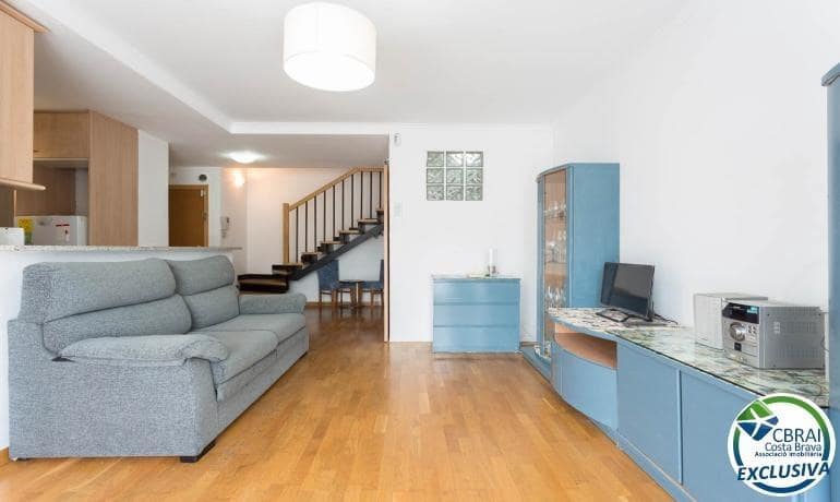 3 slaapkamer Appartement te koop in Roses - € 247.000 (Ref: 9334857)