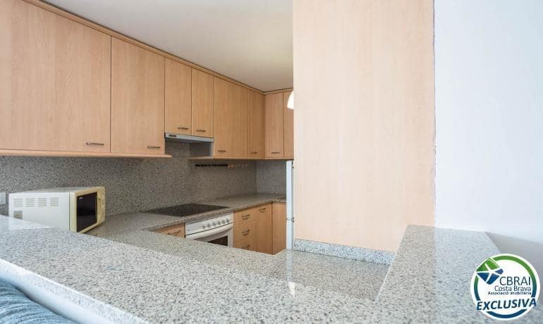 3 slaapkamer Appartement te koop in Roses - € 247.000 (Ref: 9334857)