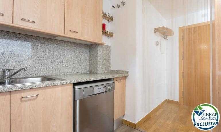 3 slaapkamer Appartement te koop in Roses - € 247.000 (Ref: 9334857)