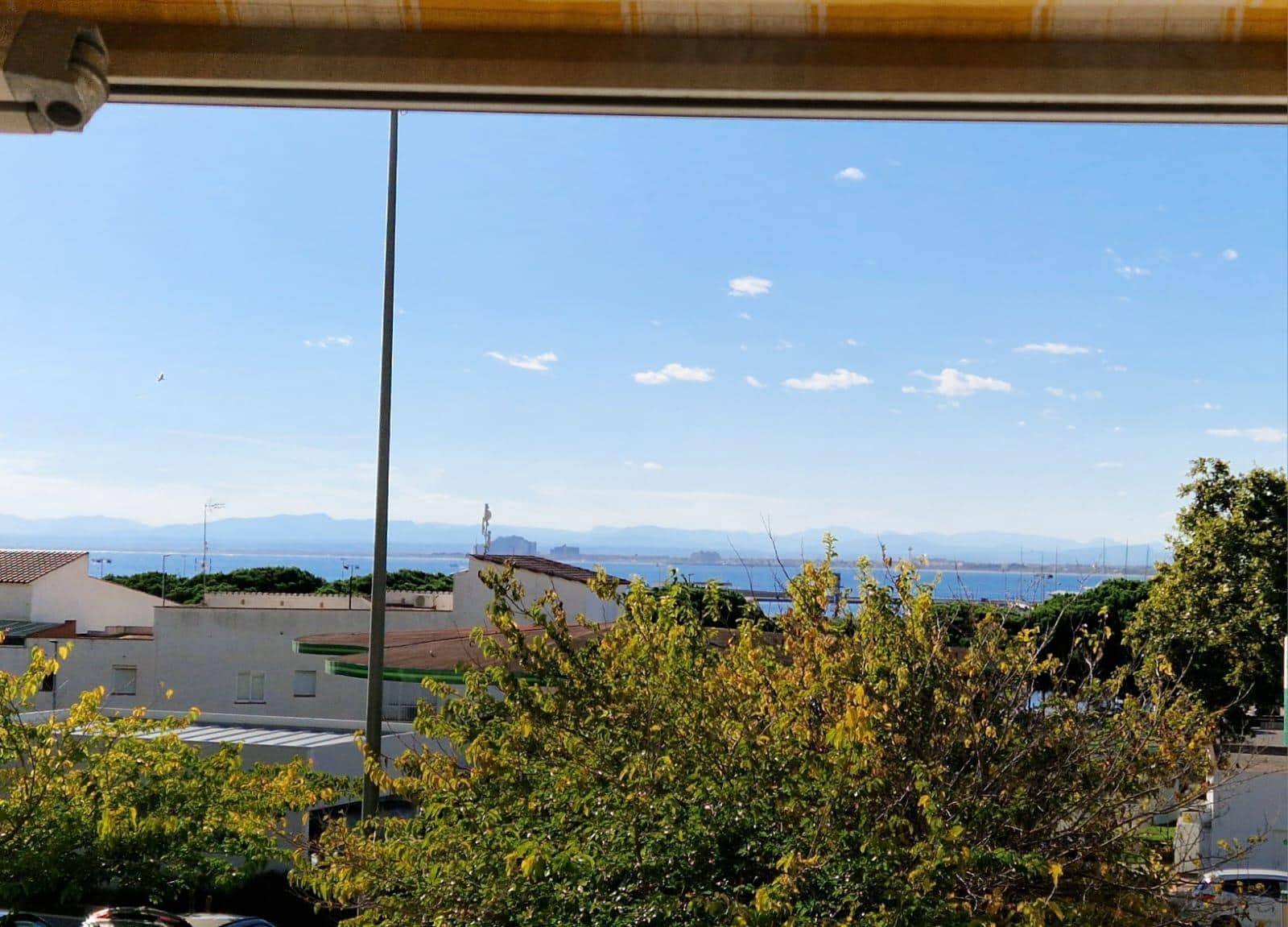 2 bedroom Apartment for sale in Roses - € 225,000 (Ref: 9334858)