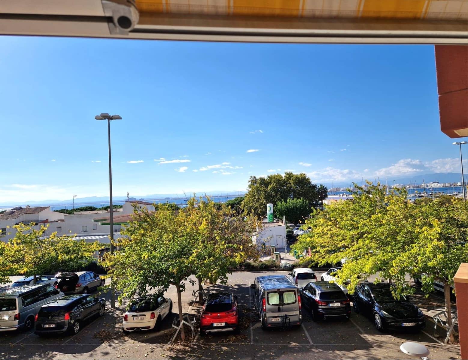 2 bedroom Apartment for sale in Roses - € 225,000 (Ref: 9334858)