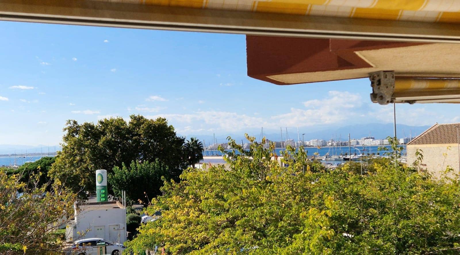 2 bedroom Apartment for sale in Roses - € 225,000 (Ref: 9334858)