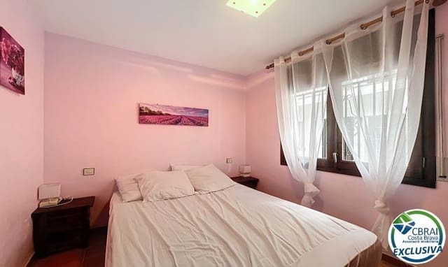 1 slaapkamer Appartement te koop in Roses met zwembad - € 144.000 (Ref: 9337939)