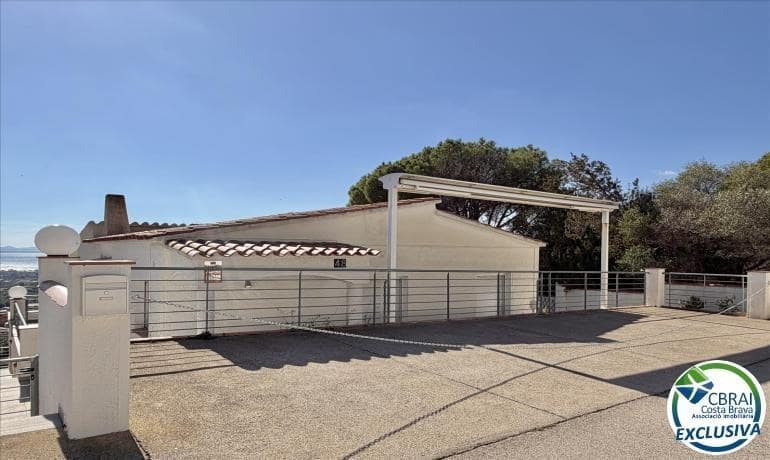 3 bedroom Villa for sale in El Mas Fumats with pool - € 549,000 (Ref: 9343778)