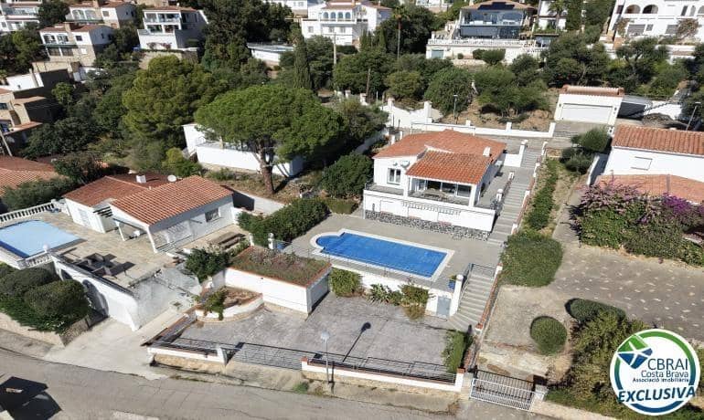 3 bedroom Villa for sale in El Mas Fumats with pool - € 549,000 (Ref: 9343778)