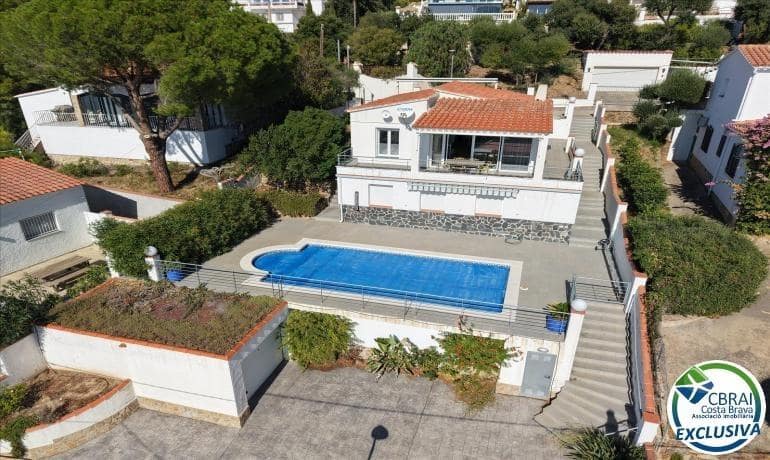 3 bedroom Villa for sale in El Mas Fumats with pool - € 549,000 (Ref: 9343778)