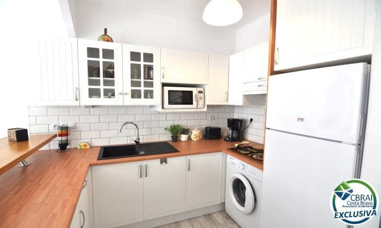 2 sovrum Lägenhet till salu i Roses - 219 000 € (Ref: 9349458)