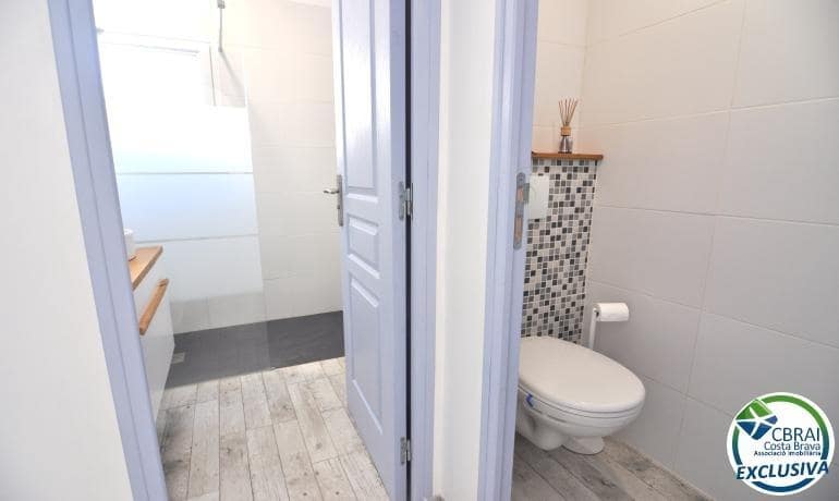 2 sovrum Lägenhet till salu i Roses - 219 000 € (Ref: 9349458)
