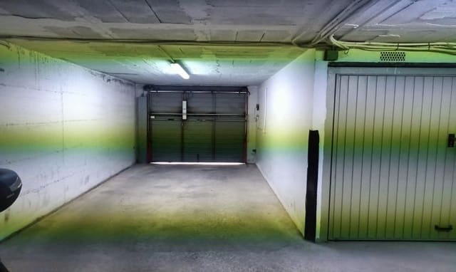 Garage for sale in Roses - € 49,000 (Ref: 9349459)