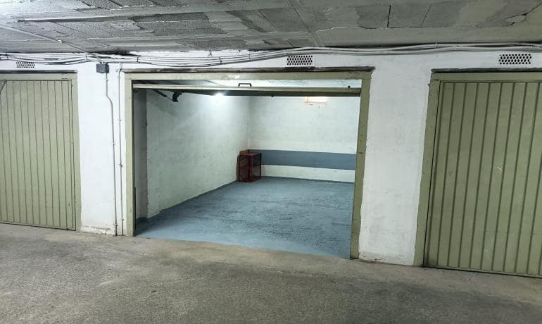 Garage for sale in Roses - € 49,000 (Ref: 9349459)